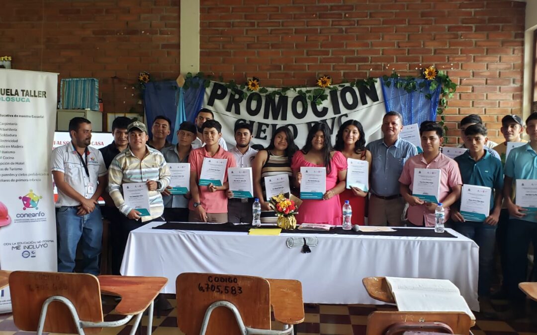 GRADUACION DE CURSO CIELO FALSO PVC Y PAREDES DE TABLA YESO